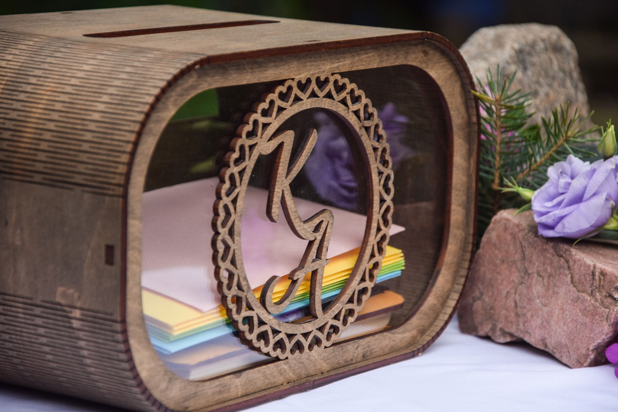 Boîte décorative en bois personnalisée, cadeau gravé au laser
