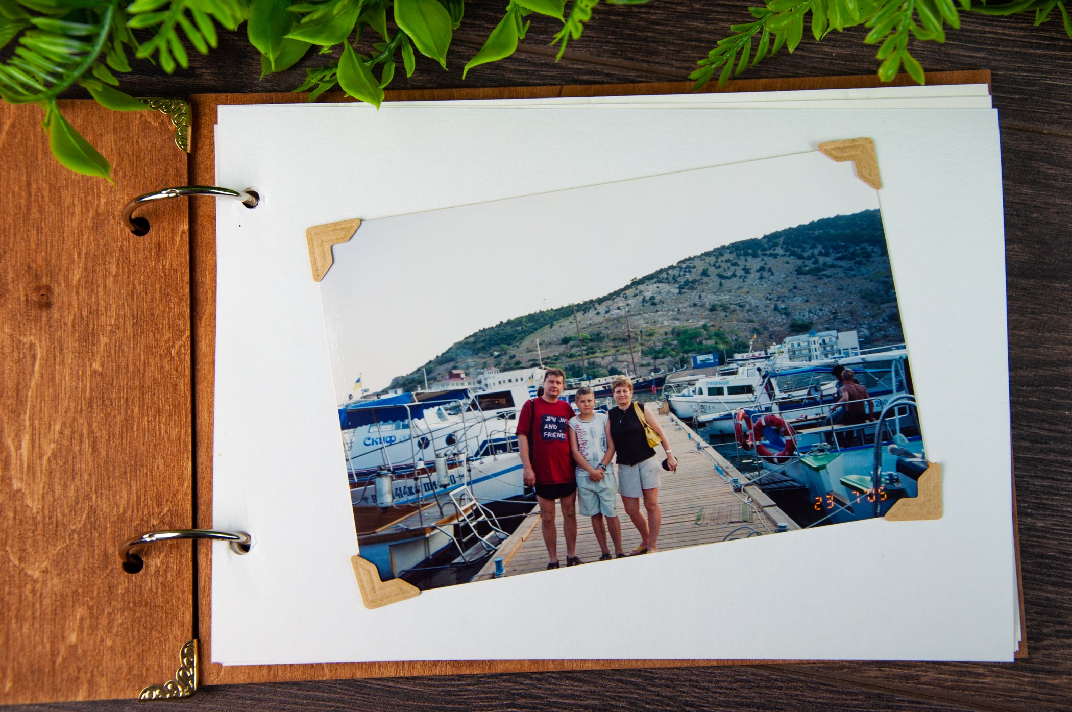 PERSONALIZED WOOD PHOTO ALBUM