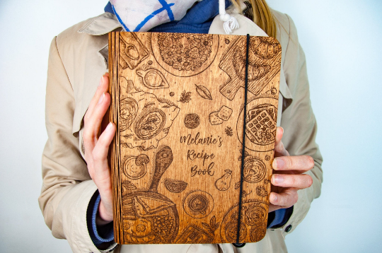 Personalisiertes Notizbuch aus Holz als Geschenk für Katzenliebhaber