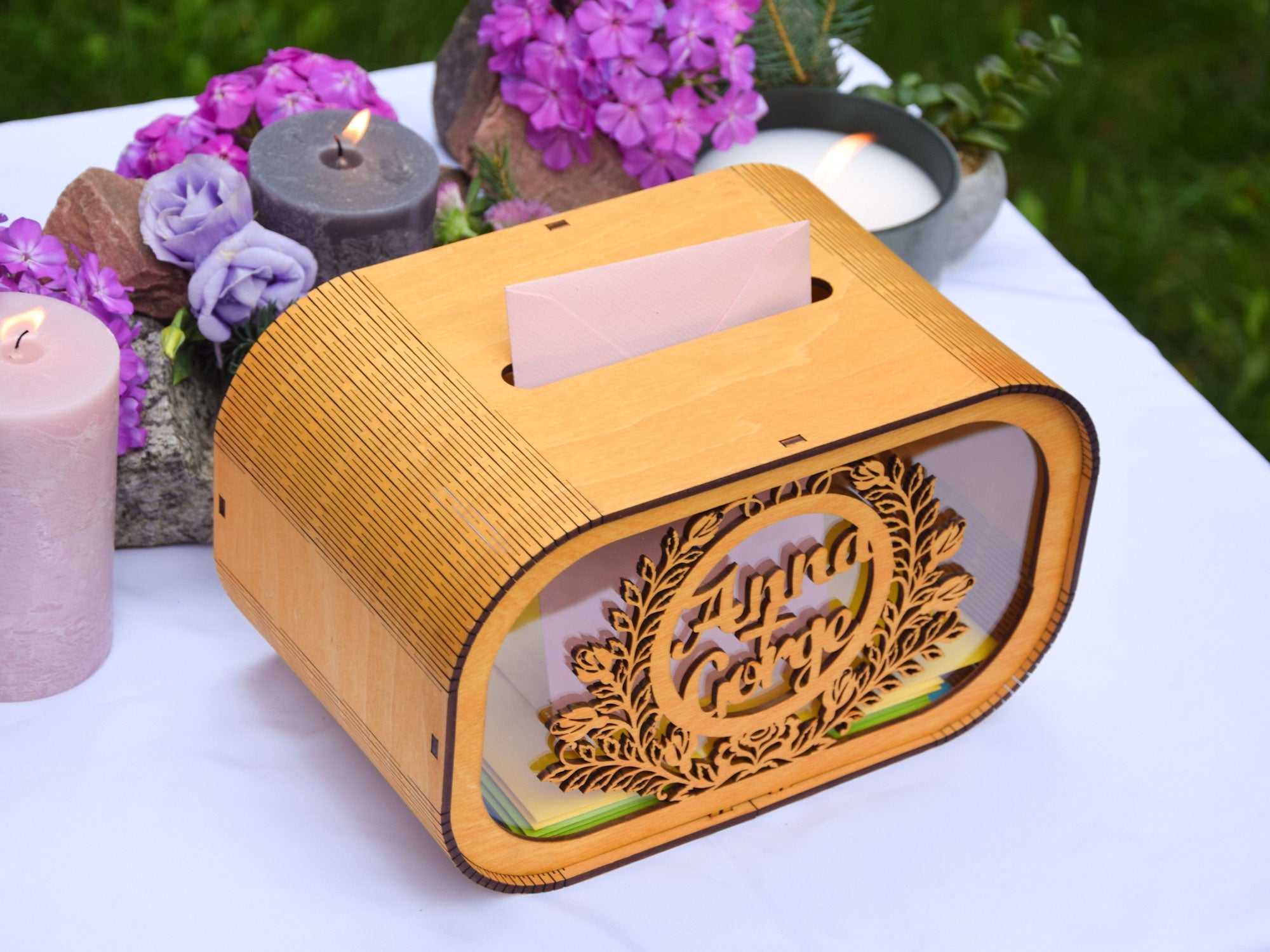 Personalisierte dekorative Holzbox, lasergraviertes Geschenk